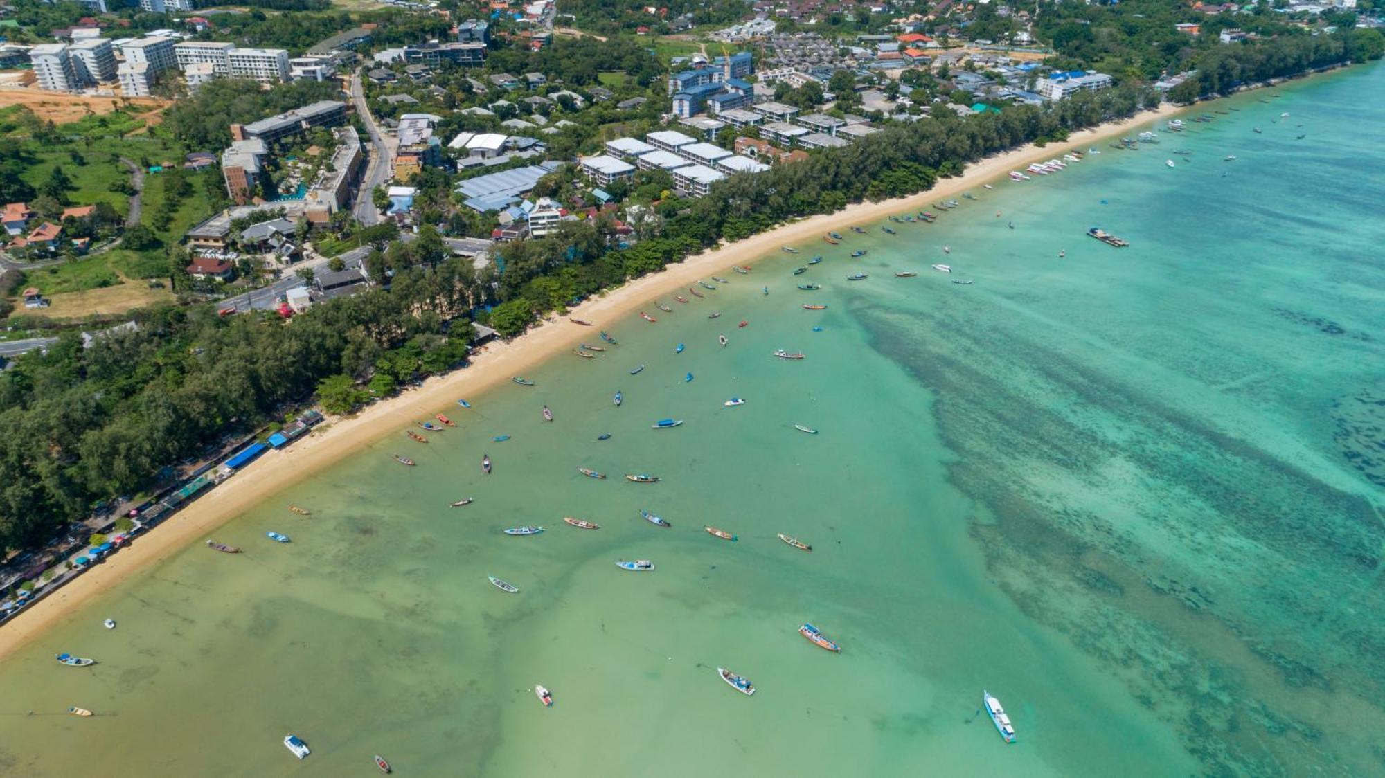 The Title Kr Beach Condotel Rawai Beach Екстериор снимка