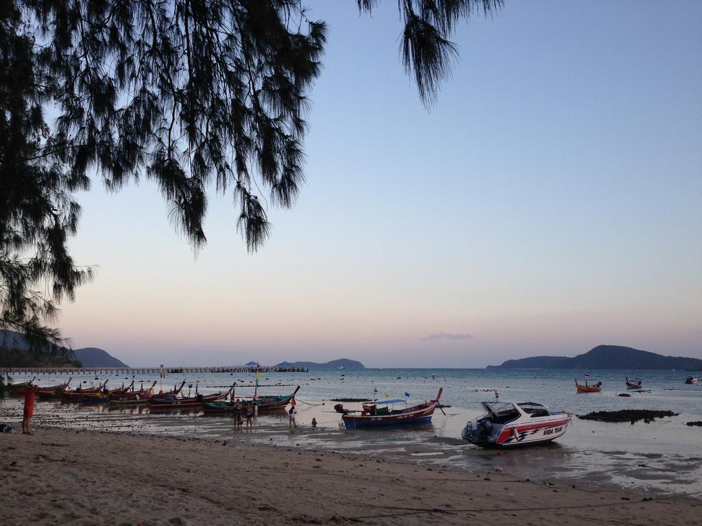 The Title Kr Beach Condotel Rawai Beach Екстериор снимка
